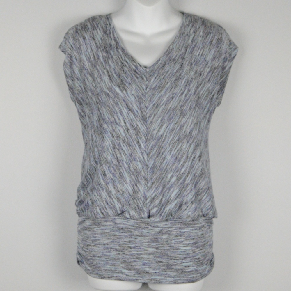 Knox Rose Split Sleeve Top - Picture 1 of 6